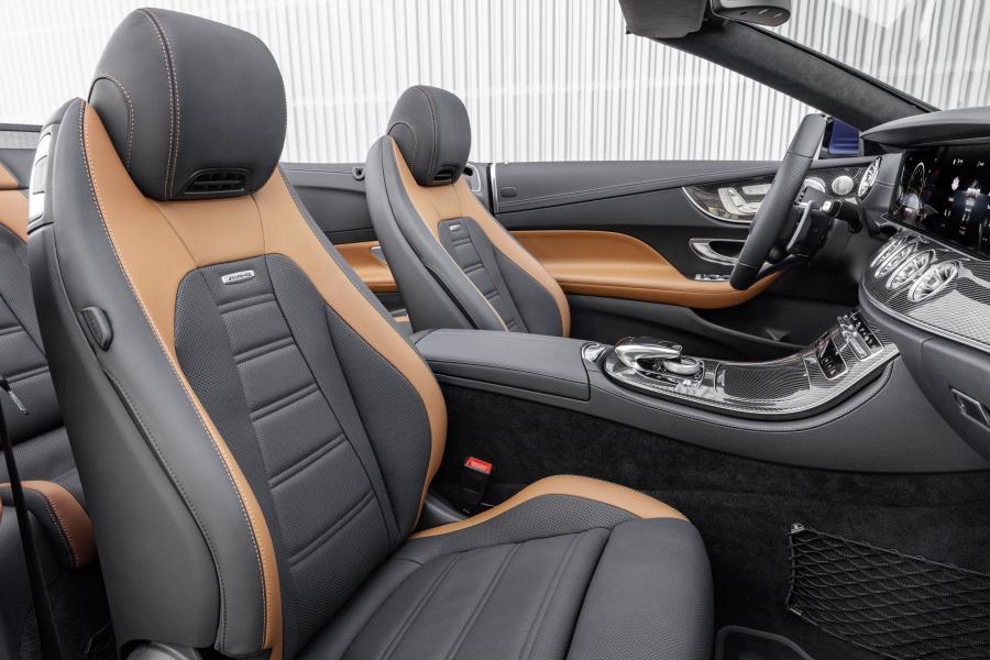 Интерьер Mercedes-AMG E53 4Matic+ Cabriolet (A238) 2020 года  (WW) (фото 31 из 36)